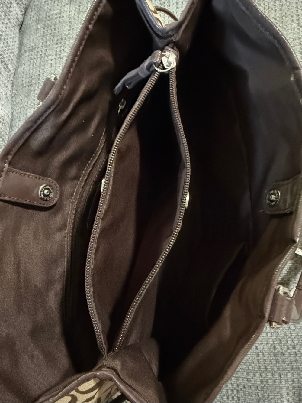 Coach Khaki and Brown Signature Tote - Picture 5 of 11